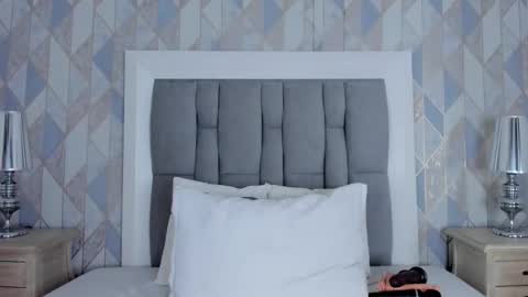   online show from November 2, 12:19 pm