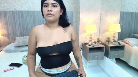 Anais online show from June 1, 6:20 pm