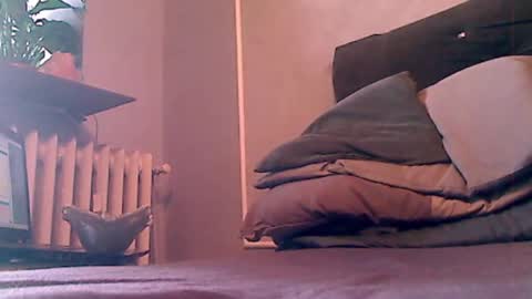 anaiserebel online show from March 4, 6:31 am