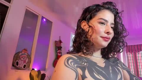 Mariana  online show from December 19, 2:35 pm