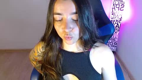 ana 3 online show from November 9, 2:07 am