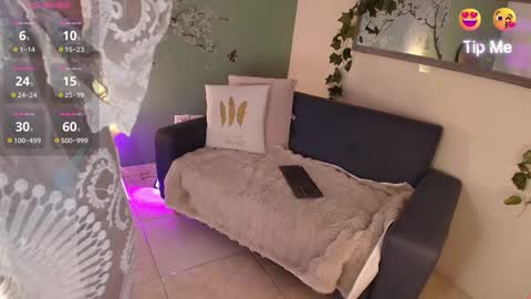 Anastacia online show from October 24, 12:45 pm