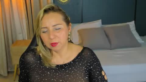 A N D R E online show from February 25, 2:10 am