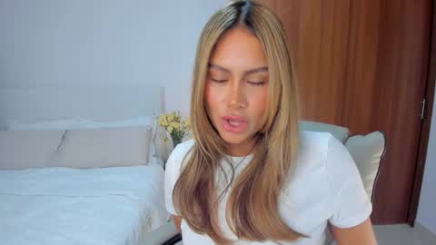 andrea online show from September 17, 12:30 am