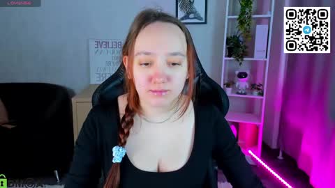 Andrea hereGMT7Mon Tue Wen ThFri Sat Su 0300am-0900am. online show from April 18, 12:46 am