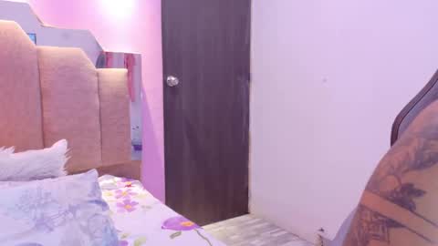 A n d r  e a S w e e t  online show from February 28, 8:52 pm