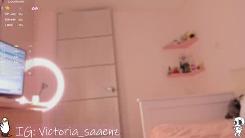 Victoria Senz  online show from February 5, 9:18 pm