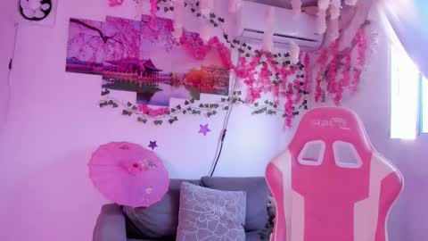          online show from March 11, 12:39 pm