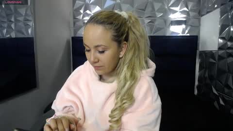 Angel online show from June 3, 12:28 pm