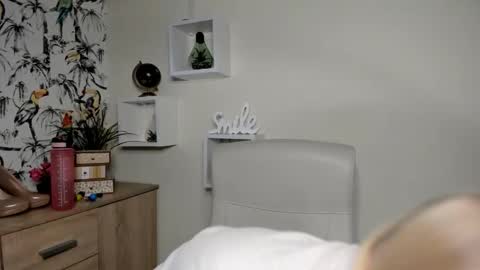 Angela online show from March 24, 6:41 am