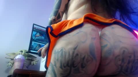 Angela Cianuro online show from December 26, 2:01 am