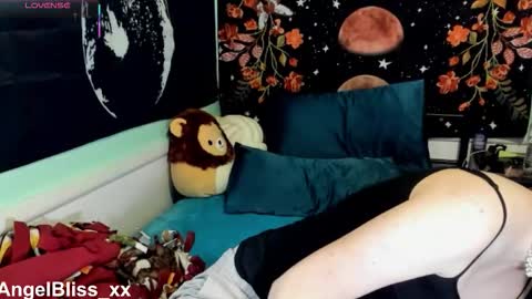 Angel online show from November 29, 5:39 pm