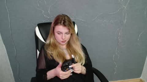 angelicablanch online show from November 23, 8:10 pm