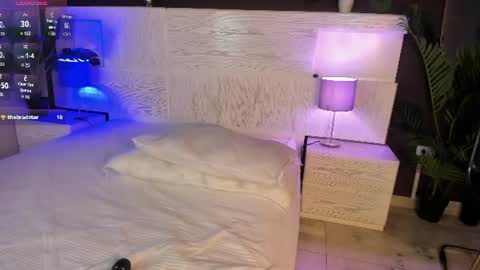 angelina_hilton online show from July 21, 1:01 pm