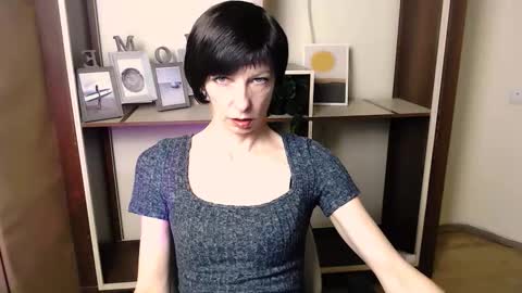 Angelina online show from November 20, 9:10 am