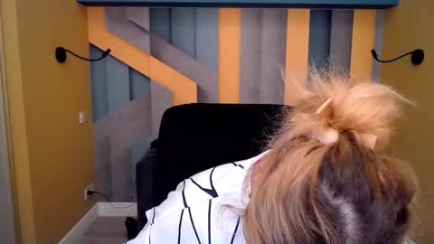 AngelinaLow online show from February 19, 1:10 pm