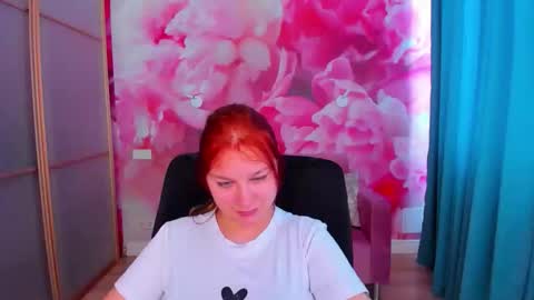AngelinaLow online show from May 30, 11:41 am