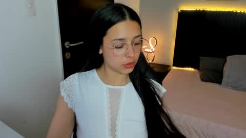 angeline_davies online show from October 22, 3:55 am