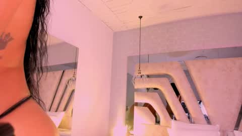 Angeline Heet online show from November 11, 3:46 am