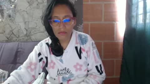 angela online show from January 28, 1:27 pm