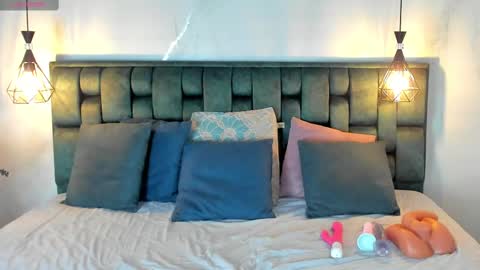 ANGIE online show from March 11, 2:40 pm