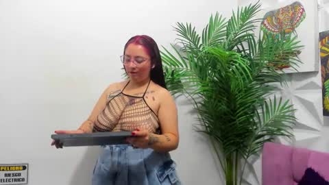 anggie online show from December 17, 11:14 am