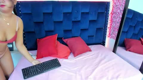 Angie online show from November 21, 12:29 pm