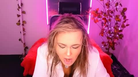 Aniela online show from October 25, 7:38 am