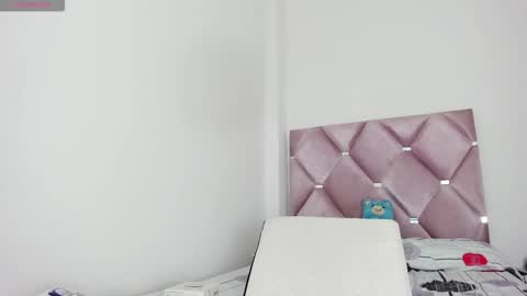 anierey online show from February 18, 11:31 am