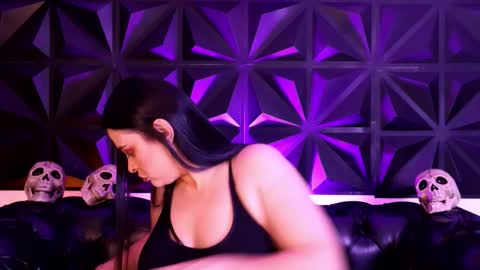 Lauren Anika online show from October 21, 4:16 am