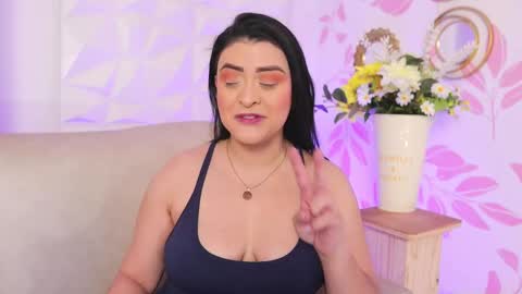 Lauren Anika online show from February 17, 12:05 pm