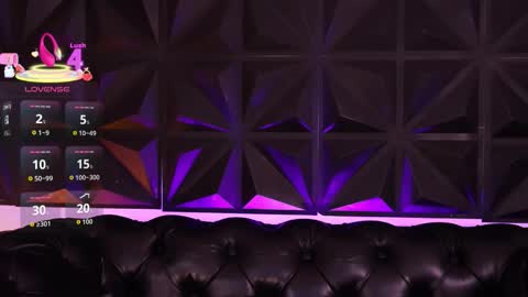 Lauren Anika online show from November 4, 3:55 am