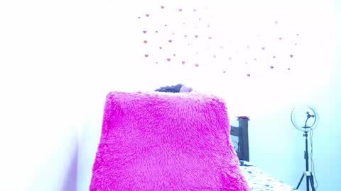 ana independent model online show from February 19, 10:45 am