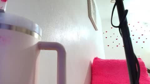 ana independent model online show from October 5, 6:40 am