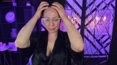 Anita online show from January 10, 9:10 pm