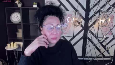 Anita online show from January 17, 9:17 pm