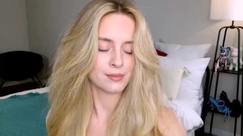 Anita online show from October 24, 2:35 pm