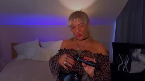 Anita online show from March 19, 2:49 am