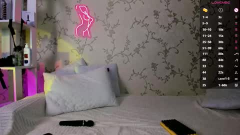 Anna online show from October 16, 2:41 pm