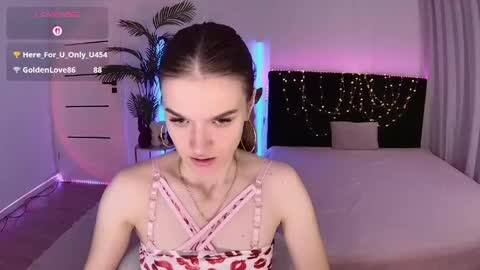 ann_woood online show from May 7, 4:32 pm
