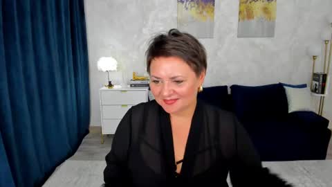 annacorlane online show from June 12, 5:59 am