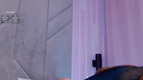 annanoir online show from March 21, 8:19 am