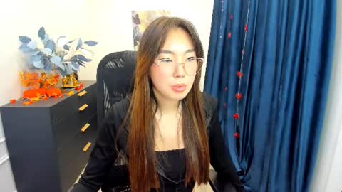 Anna online show from November 2, 11:46 am