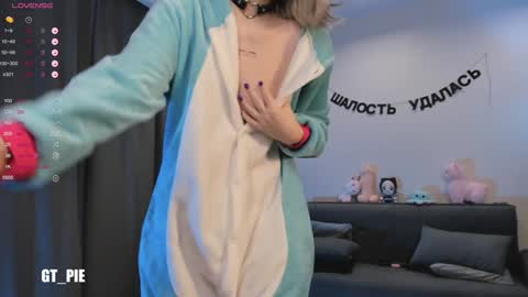 Anna online show from January 15, 5:58 pm