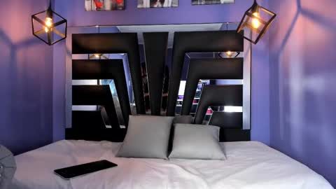 Anne online show from September 12, 7:54 pm