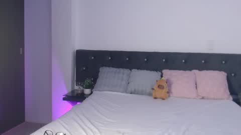 Anne  online show from September 30, 7:58 am