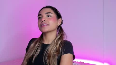 Anne online show from September 19, 8:02 am