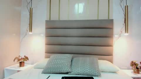 Anne online show from October 8, 3:44 am