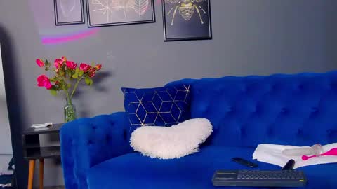 Anne online show from March 18, 5:23 am