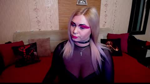 AnnessixReign online show from December 14, 7:03 pm